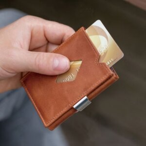 キャッシュレス時代の財布「EXENTRI WALLETS」マルチウォレット