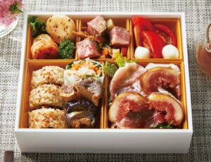〈グリーン・グルメ〉
　秋の華やぎ生ハムと無花果のSalad bento