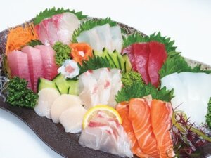 刺身盛合せ