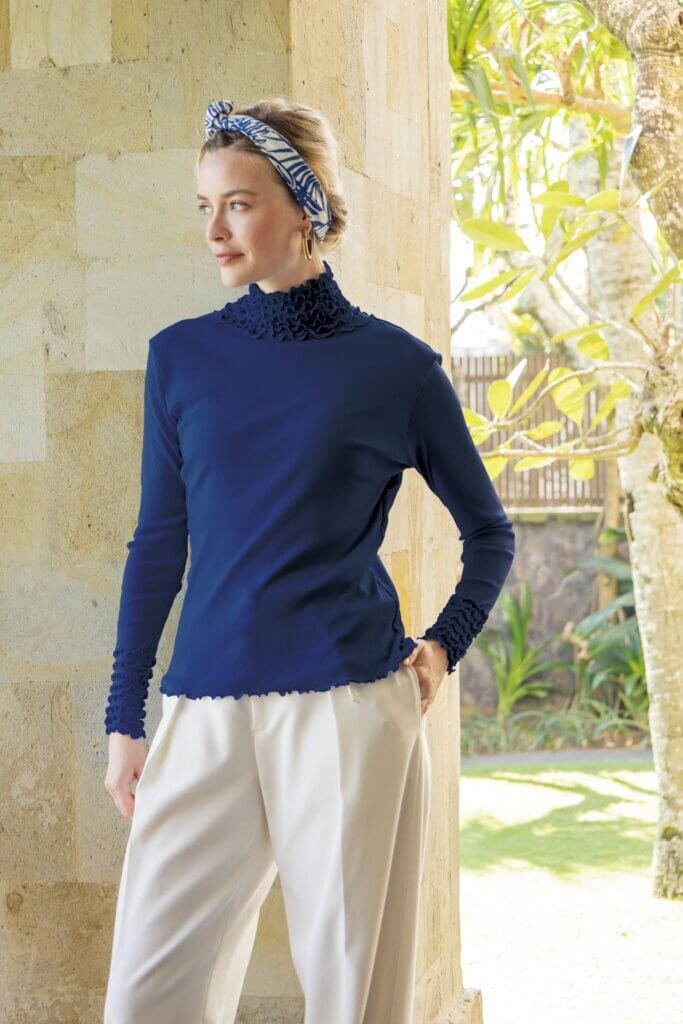 メッシュウィッシュ　フローラルネックプルオーバー