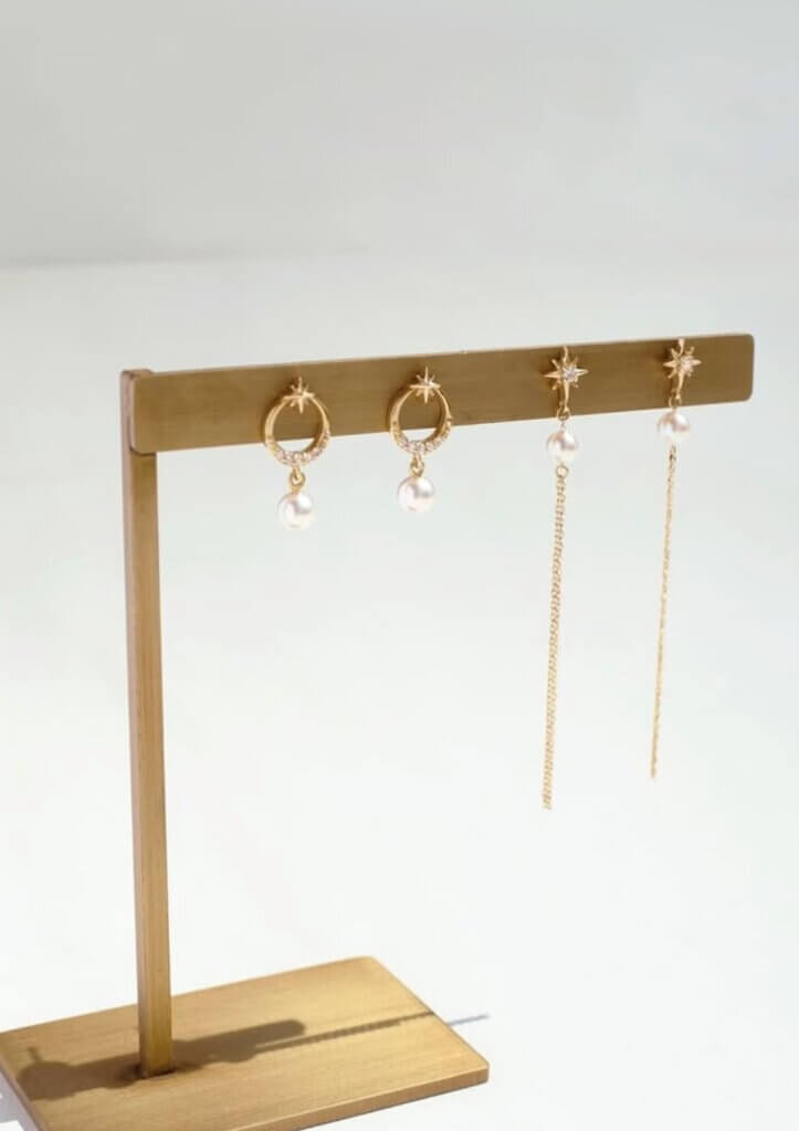 ピアス