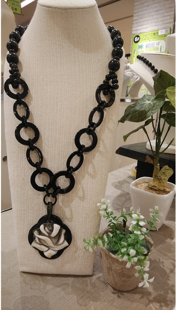 水牛ネックレス