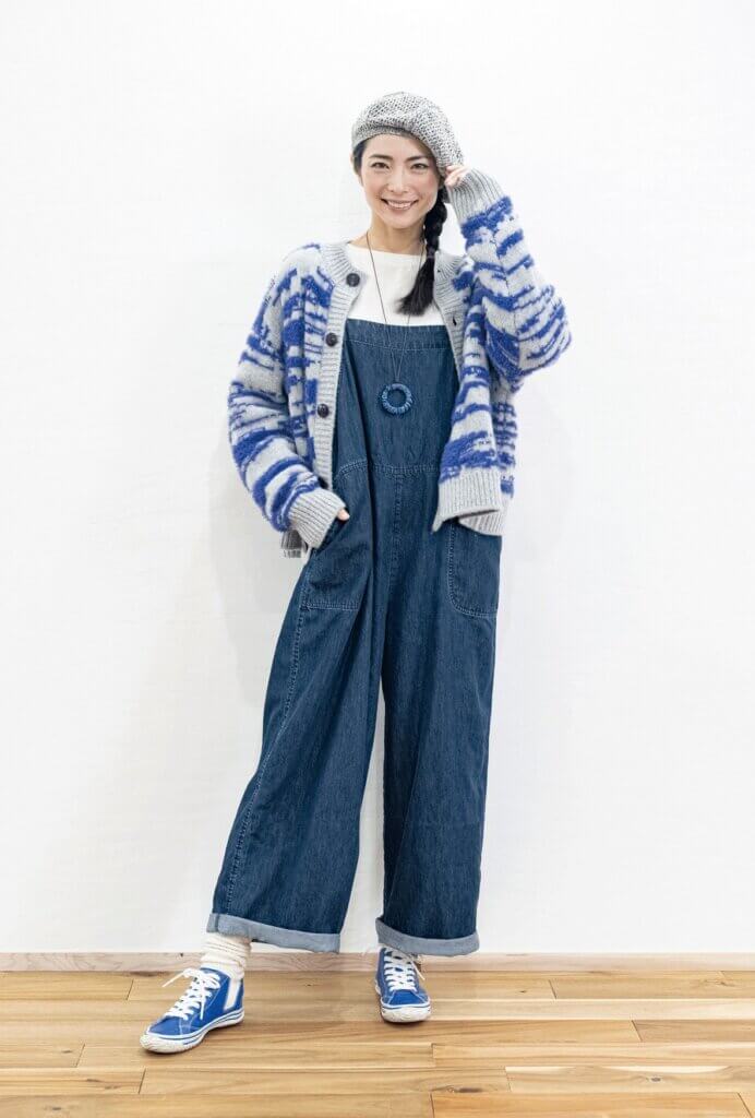 ニットカーディガン